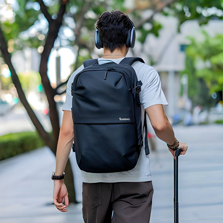 Fitpack Airbag Travel Pack – Matte Black Edition