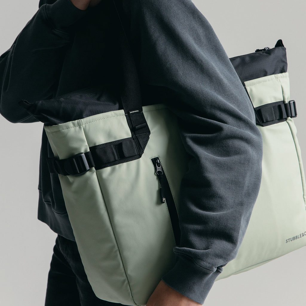 Laptop Tote 20L