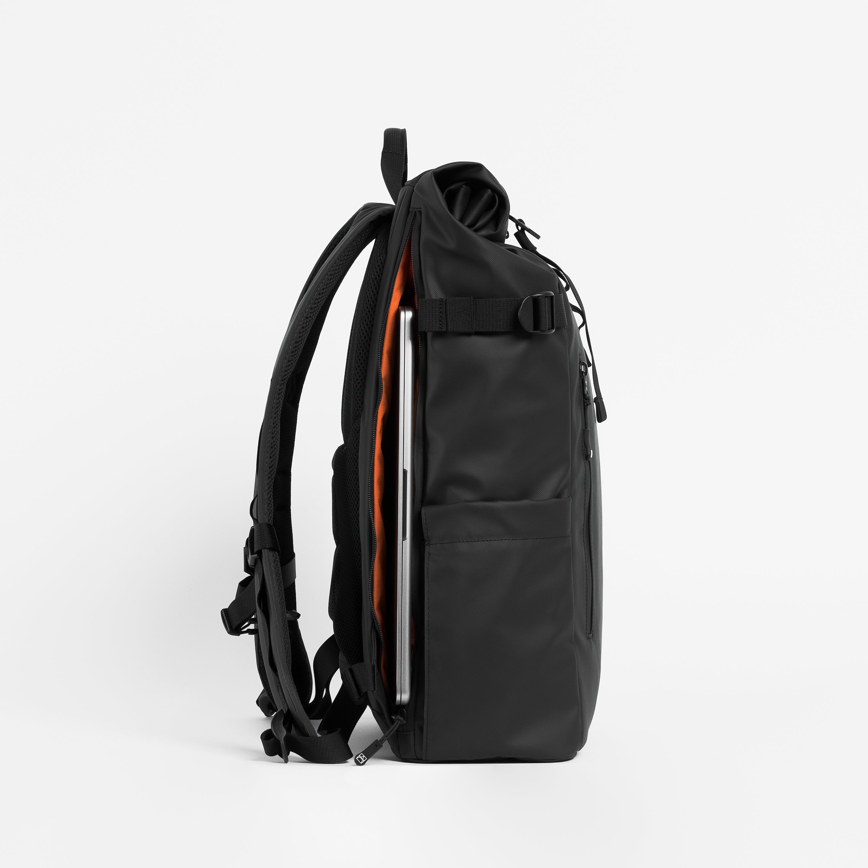 The Roll Top 20L + Wash Bag