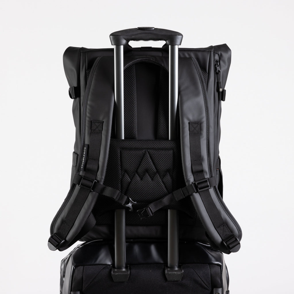 The Roll Top 20L + Wash Bag