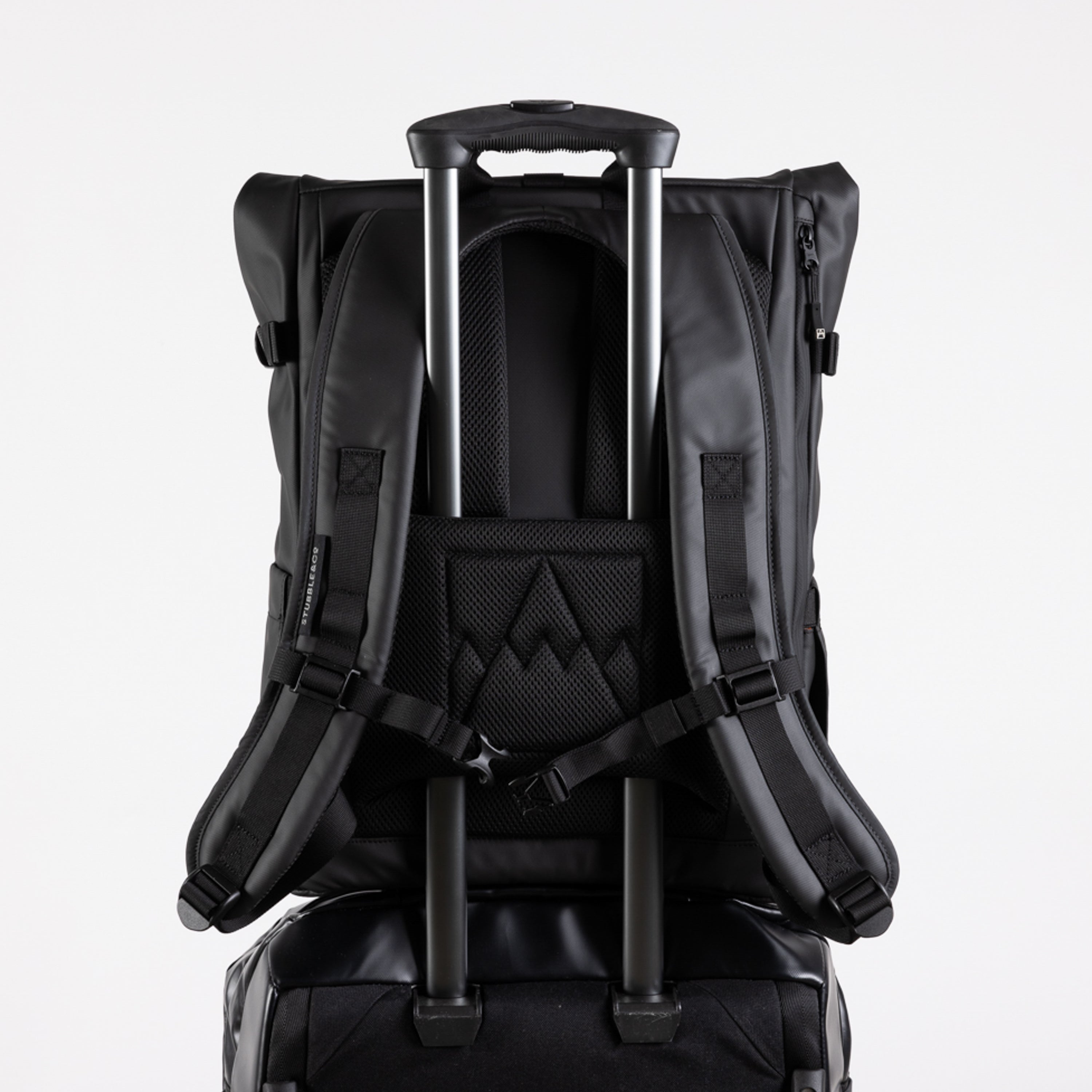 The Roll Top 20L + Wash Bag