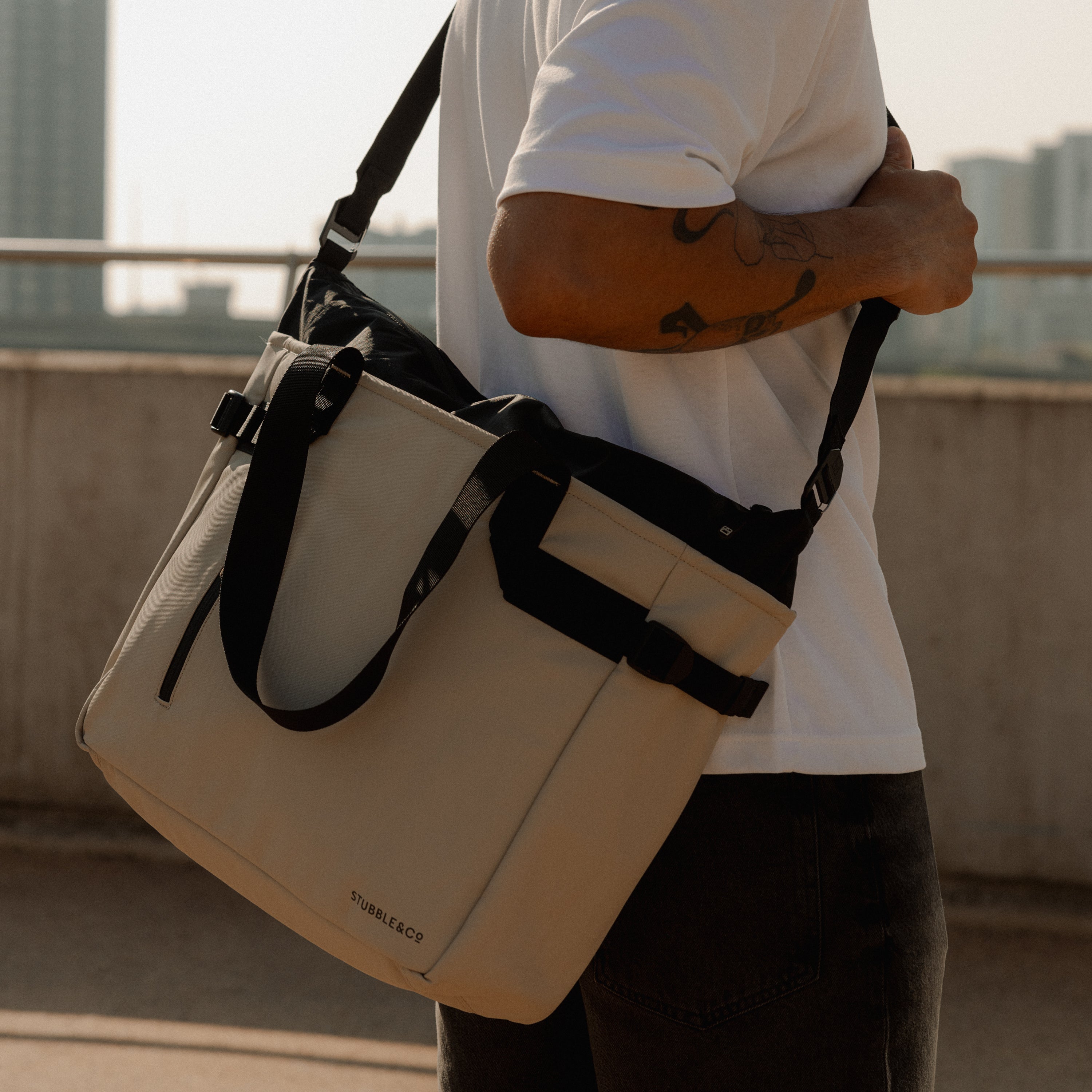 Laptop Tote 20L
